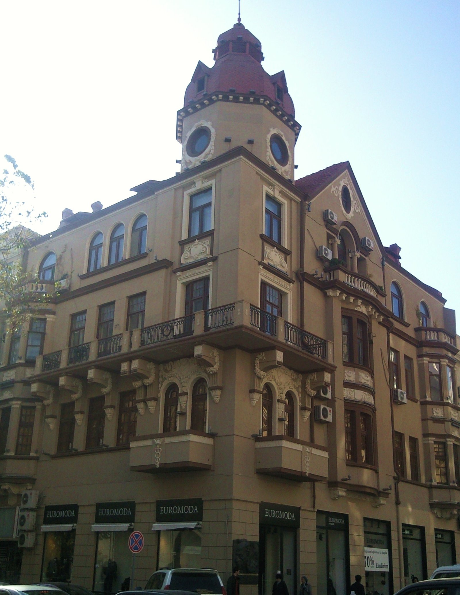 Landau family house in Baku